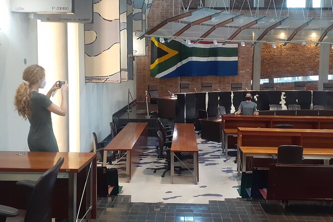 Apartheid museum, Soweto and Joburg highlights tour - Entering Soweto through its many stories