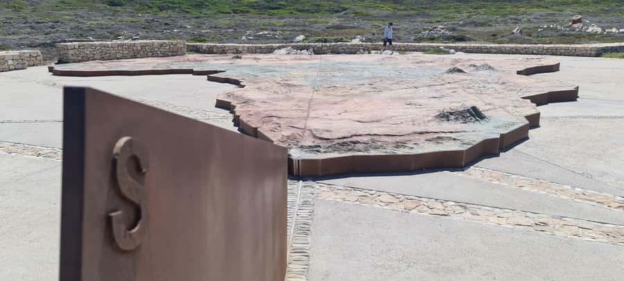 Cape Agulhas: Private Day Tour to Africa's Southernmost Tip. - Lunch with local flavor
