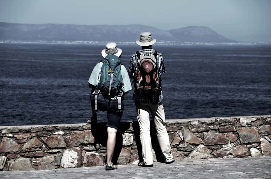 Cape Agulhas Tour from Cape Town - The Cape Agulhas Lighthouse and coastal views