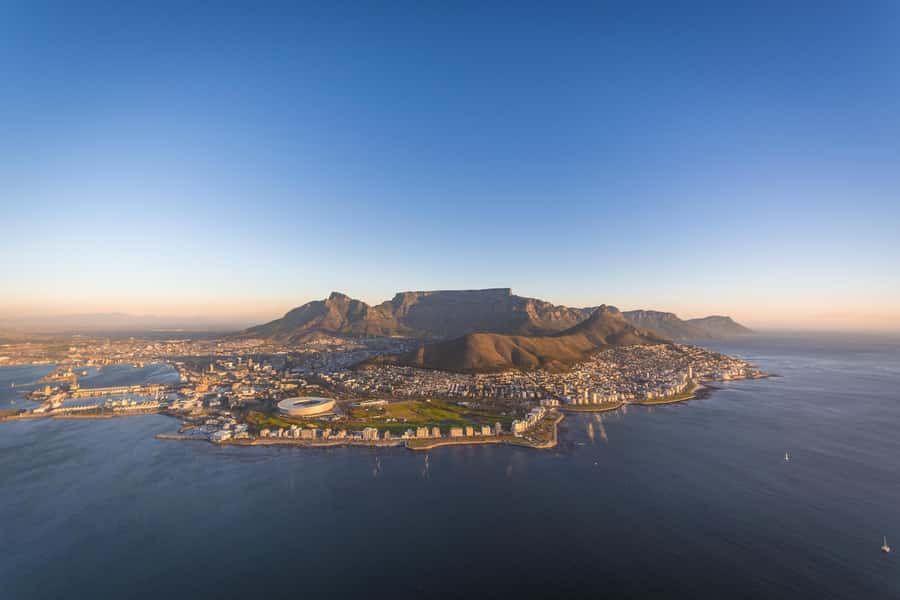 Cape Town: 20-Minute Helicopter Flight and Free Harbour Tour - Who should book this helicopter experience?
