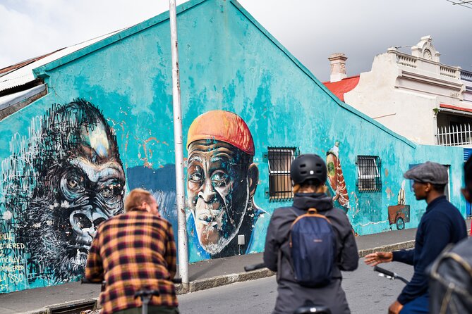Cape Town City and Woodstock Bicycle Tour - From the Grand Parade to the Old Town Hall