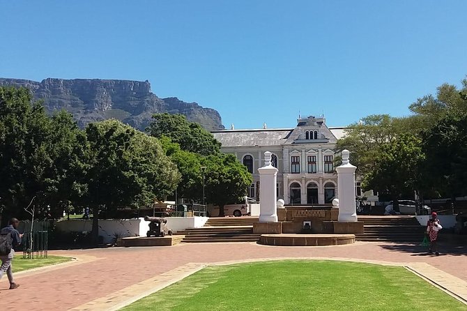 Cape Town City Tour Camps Bay Beach Plus Table Mountain Ticket - Bo-Kaap’s colorful streets and Cape Malay story