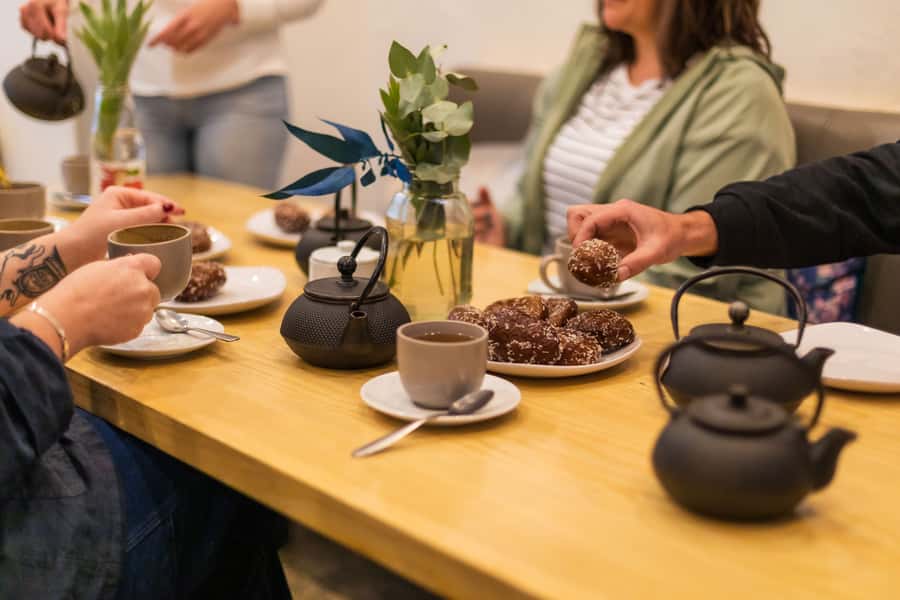 Cape Town: Essential Food and Drink Tour - Walking through De Waterkant and Greenpoint