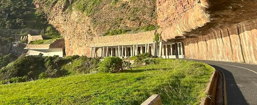 Cape Town: Full Day Cape of Good Hope with Penguins Tour - Sea Point and Camps Bay start with classic Cape Town views