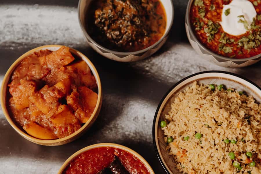 Cape Town: Gold Restaurant Spice Experience with Wine - The 18h30 djembe drumming performance