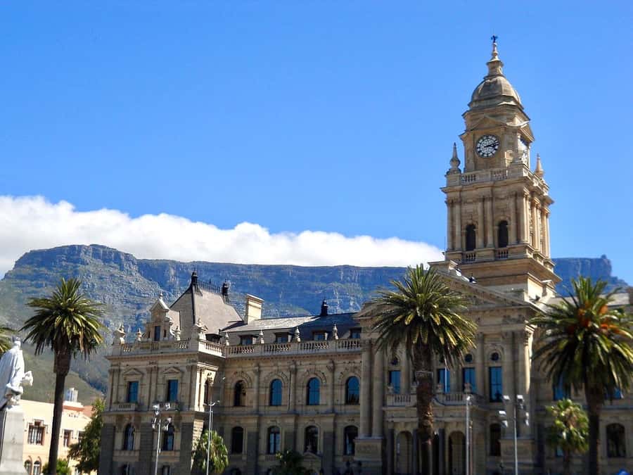 Cape Town: Guided Half-Day City Tour with Table Mountain - Who should book this Cape Town tour?