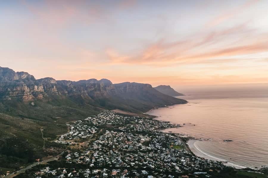 Cape Town: Guided Lion's Head Hike at Sunrise or Sunset - The lower trail and Cape fynbos