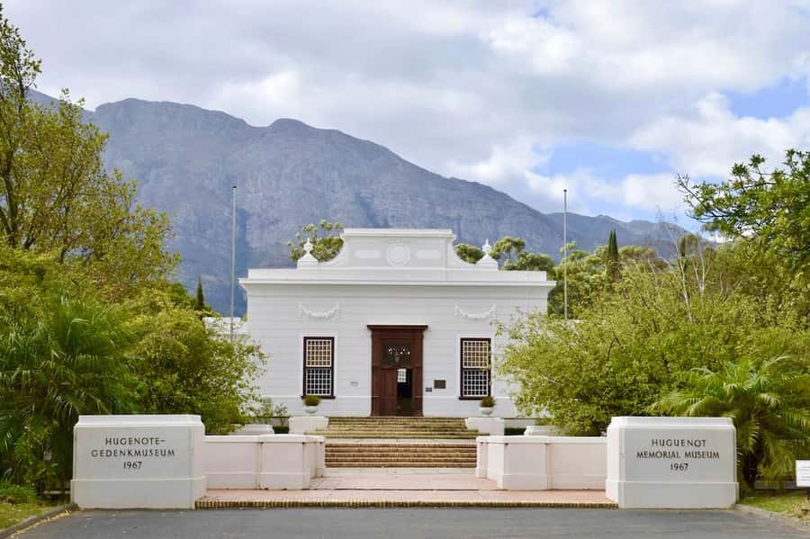 Cape Town: Guided Winelands Tour & Tasting in Stellenbosch - Should you book the Zevenwacht and Stellenbosch tour?