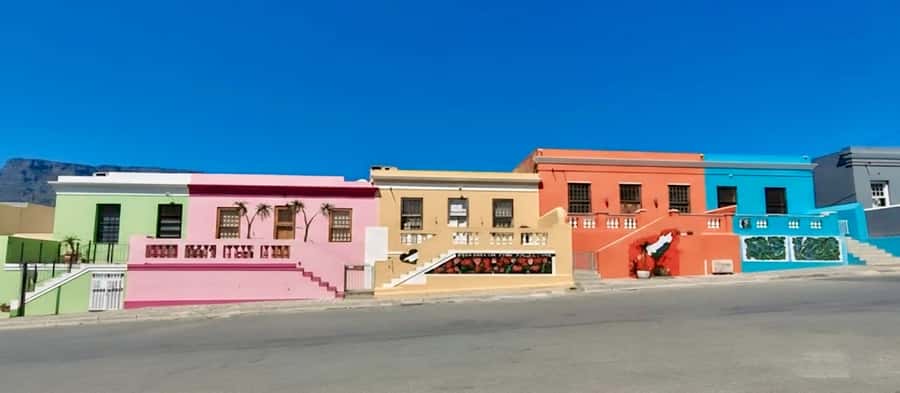Cape Town: Half-Day e-Bike City Tour - Crossing the V&A Waterfront and Yacht Marina
