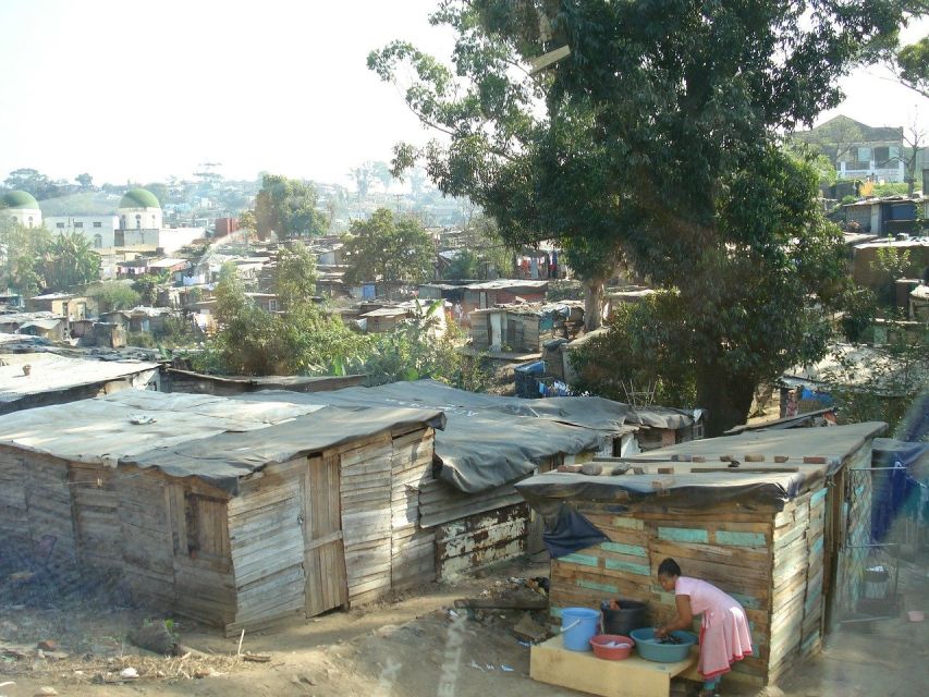 Cape Town: Half Day Township Small Group Tour with BBQ Lunch - Street braai cooks and Langa’s working life