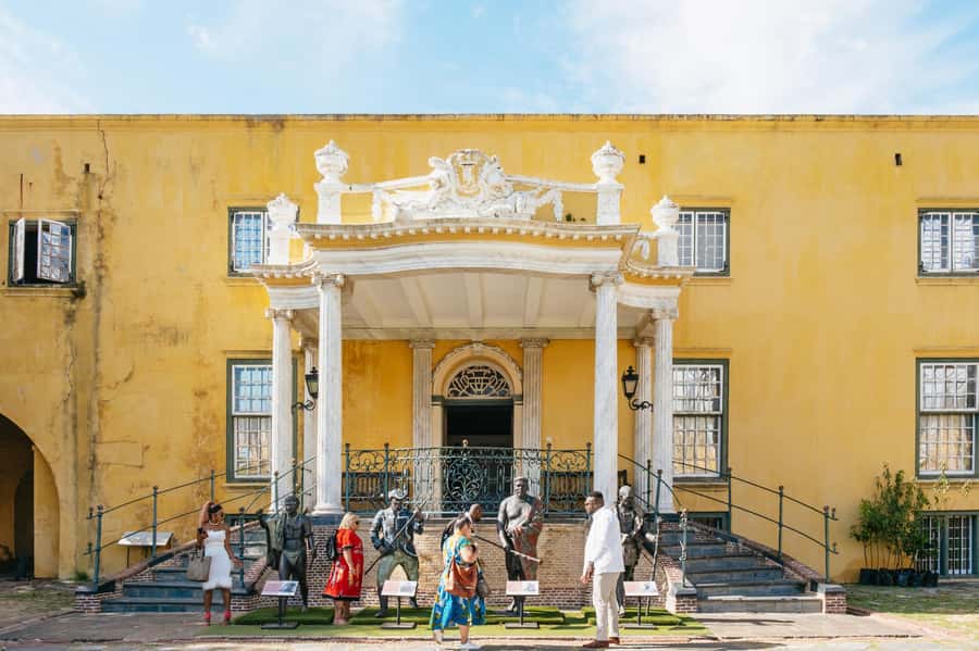 Cape Town: Half-Day Walking City Tour and African Lunch - How the walking and driving work