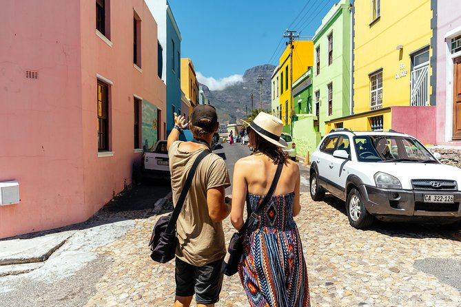 Cape Town Highlights & Hidden Gems Including Tickets and Snack - Bo-Kaap: color, culture, and a local snack