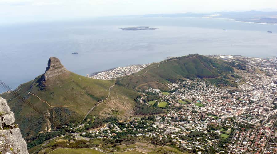 Cape Town: Lion's Head Sunrise Hike - The early pickup sets the tone