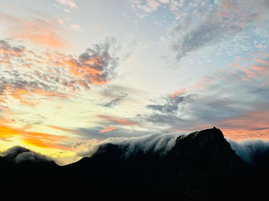 Cape Town: Lion's Head Sunrise or Sunset Hike - Choosing sunset: better light and a slower mood