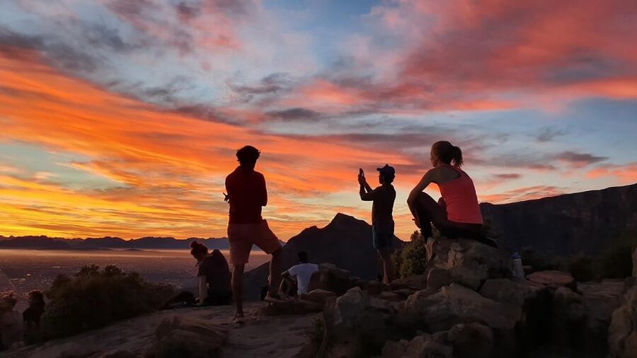Cape Town: Lion's Head Sunrise or Sunset Hike - Who should book this hike