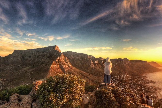 Cape Town: Lion's Head Sunset Hike - The summit views over Cape Town