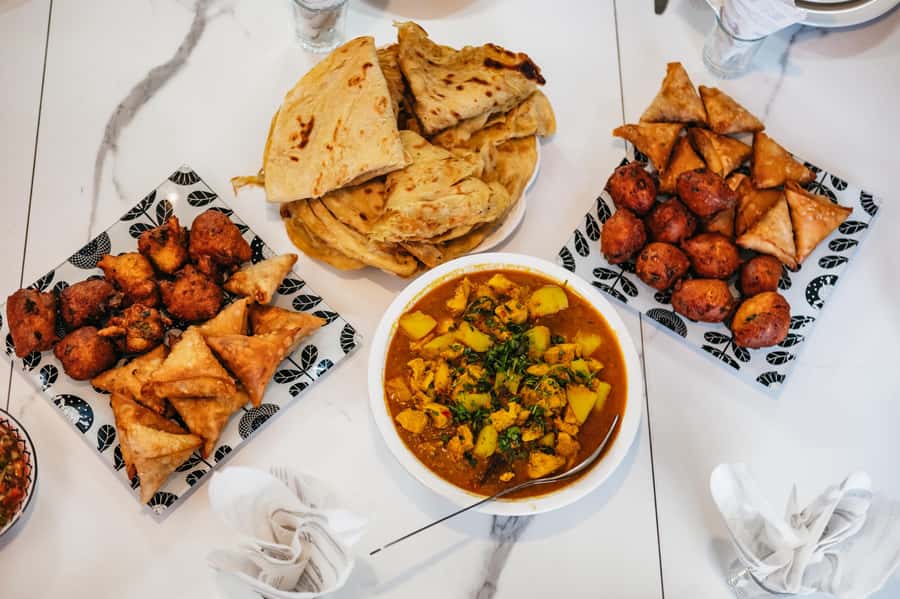 Cape Town: Malay Cooking Class and Lunch in Bo-Kaap - Meeting Faldela in her kitchen