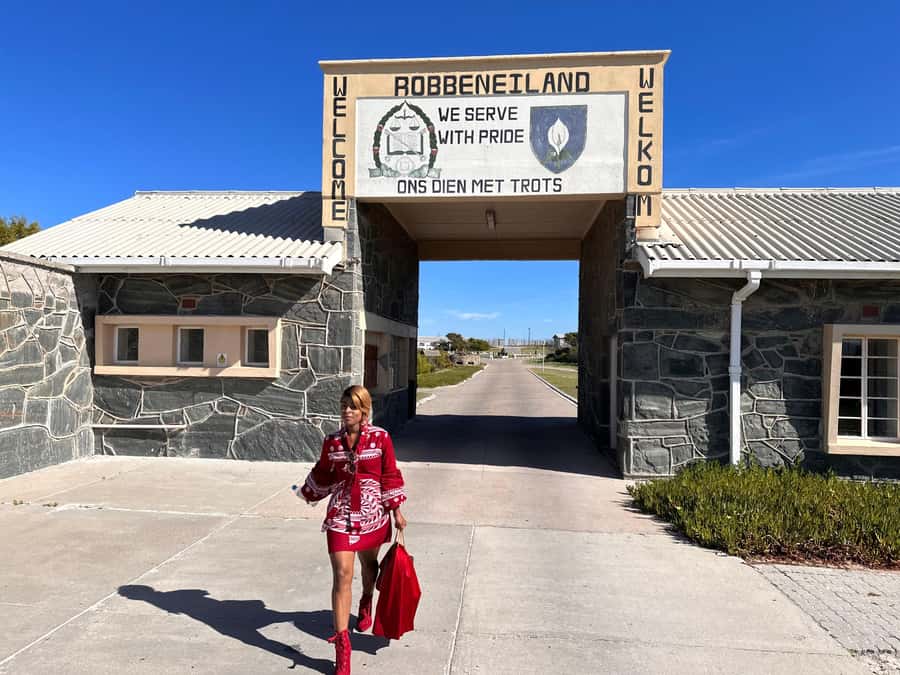 Cape Town: Robben Island Ferry Ticket and Guided Prison Tour - Key things to know before you go