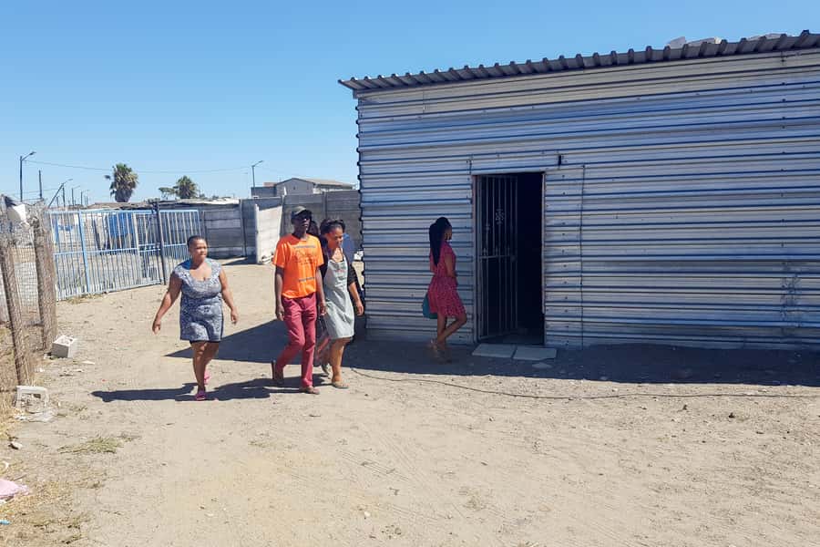 Cape Town: Robben Island Ferry Ticket and Townships Tour - Gugulethu’s memorials and difficult memories