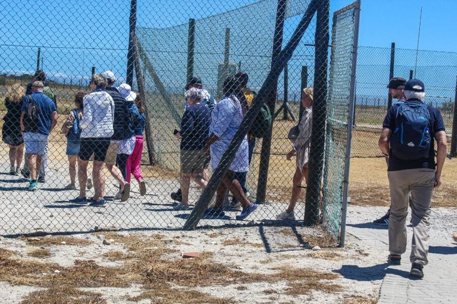 Cape Town: Robben Island plus Table Mountain Tickets - How the $121 price works for you