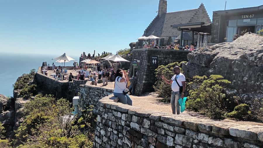 Cape Town: Robben Island plus Table Mountain Tickets - The three-minute Table Mountain cable car