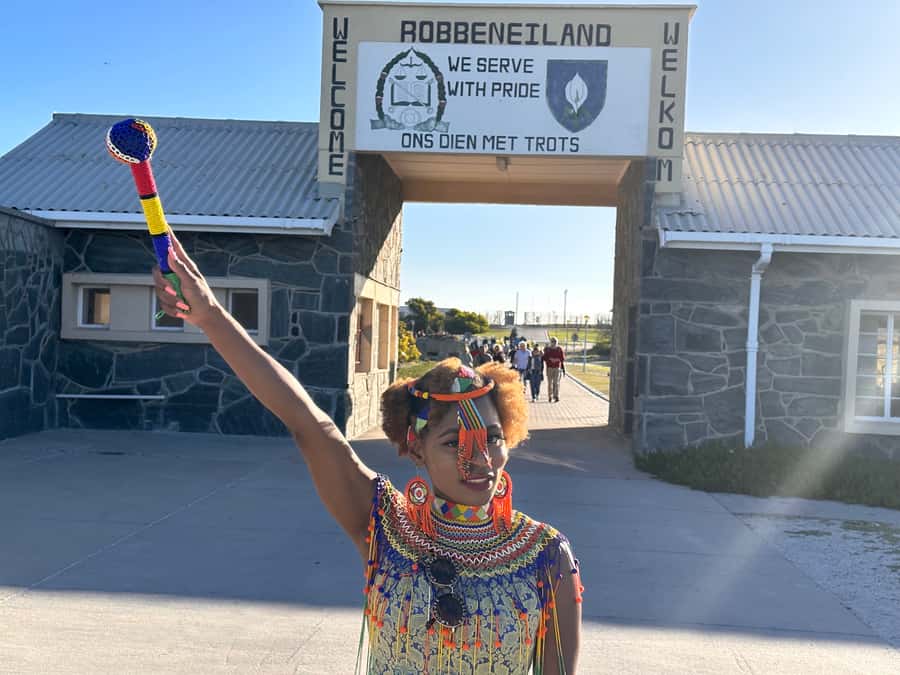 Cape Town: Robben Island & Table Mountain w/Hotel Transfer - Key points to know before booking