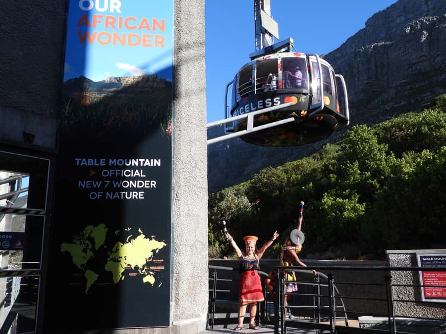 Cape Town: Robben Island & Table Mountain w/Hotel Transfer - Bo-Kaap in 15 minutes
