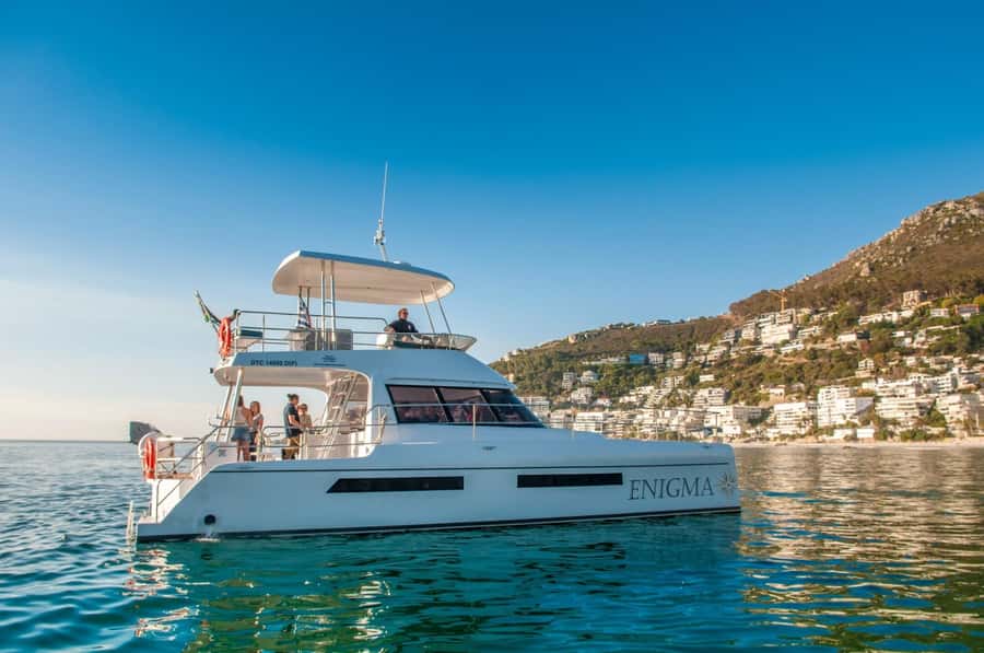 Cape Town: Scenic 1-Hour Coastal Catamaran Cruise - Leaving from Quay 5 at the V&A Waterfront
