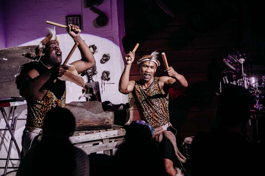 Cape Town: Silvermist Estate Wine Tasting & Drumstruck Show - Arriving at Silvermist Estate above Constantia