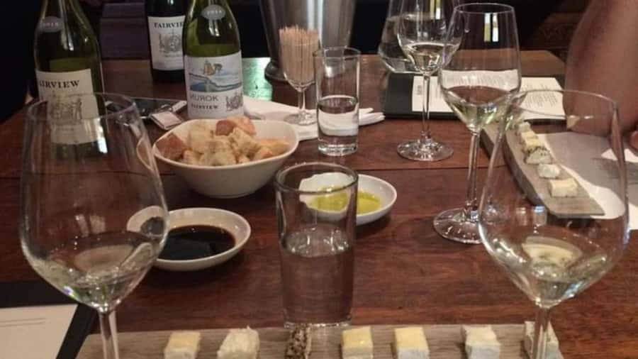 Cape Town: Stellenbosch, Franschhoek and Paarl Wine Day Trip - Ending with MCC and macarons