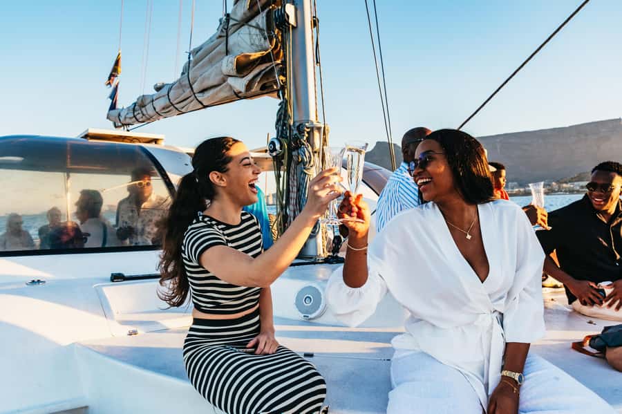 Cape Town: Sunset Catamaran Cruise on Table Bay with Bubbles - Meeting the boat at the V&A Waterfront