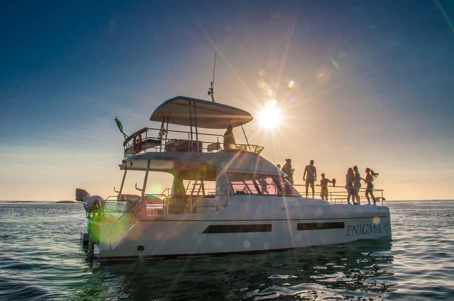 Cape Town: Sunset Champagne Cruise and 3-Course Dinner - Key details before you book