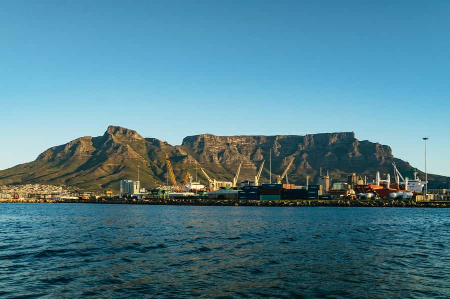 Cape Town: Sunset Champagne Cruise and 3-Course Dinner - City Grill or Raj