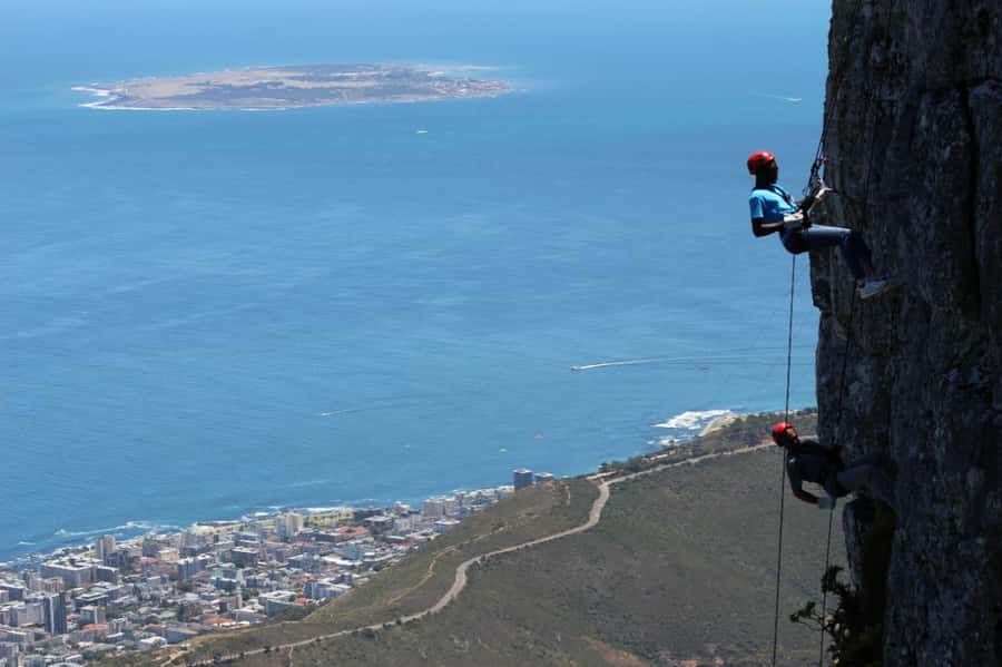 Cape Town: Table Mountain Abseiling Experience - Meeting beside the upper cable car station