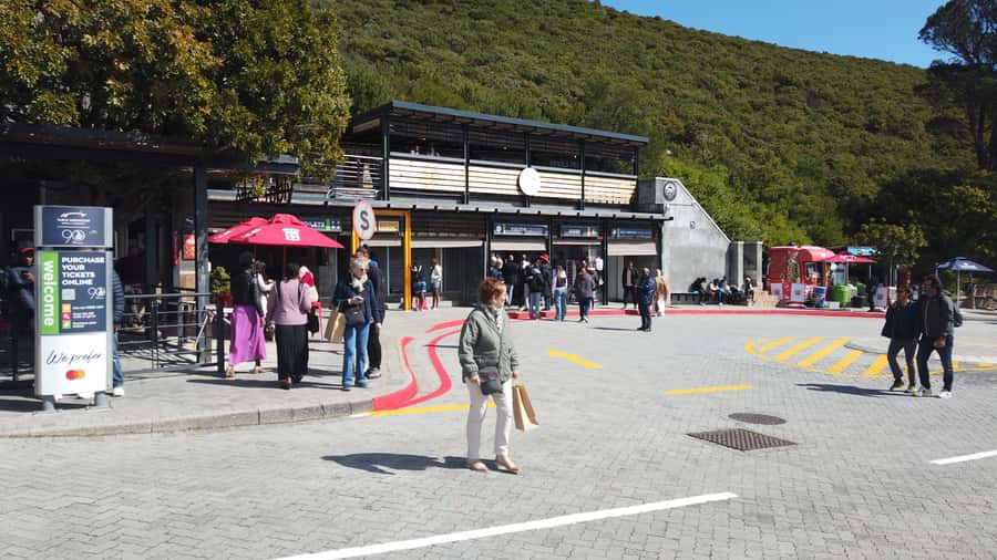 Cape Town: Table Mountain and Robben Island Tour - The Waterfront pause before the ferry
