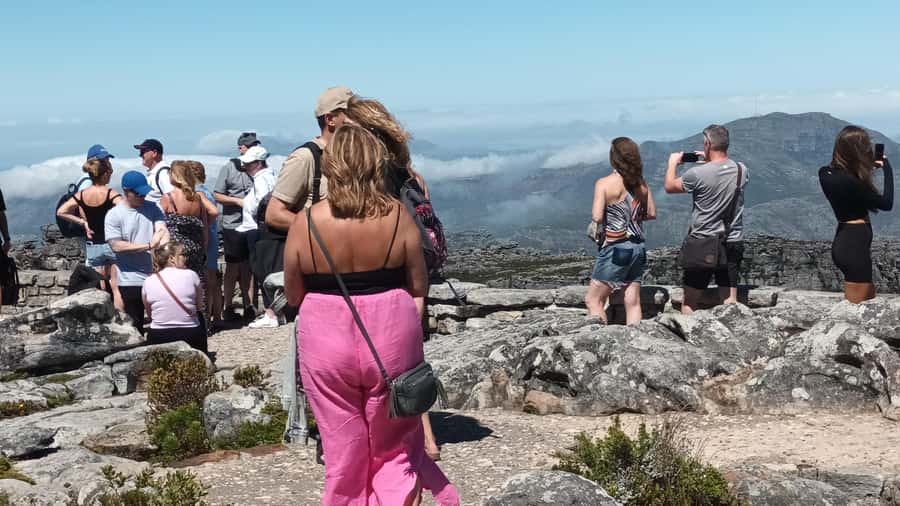 Cape Town: Table Mountain Cable Car Ticket - Queue conditions and the importance of timing
