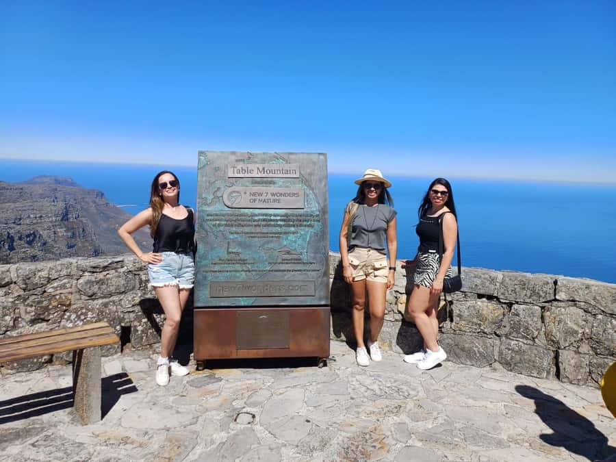 Cape Town Table Mountain Penguins & Cape Point All-inclusive - Starting in Cape Town with Bo-Kaap