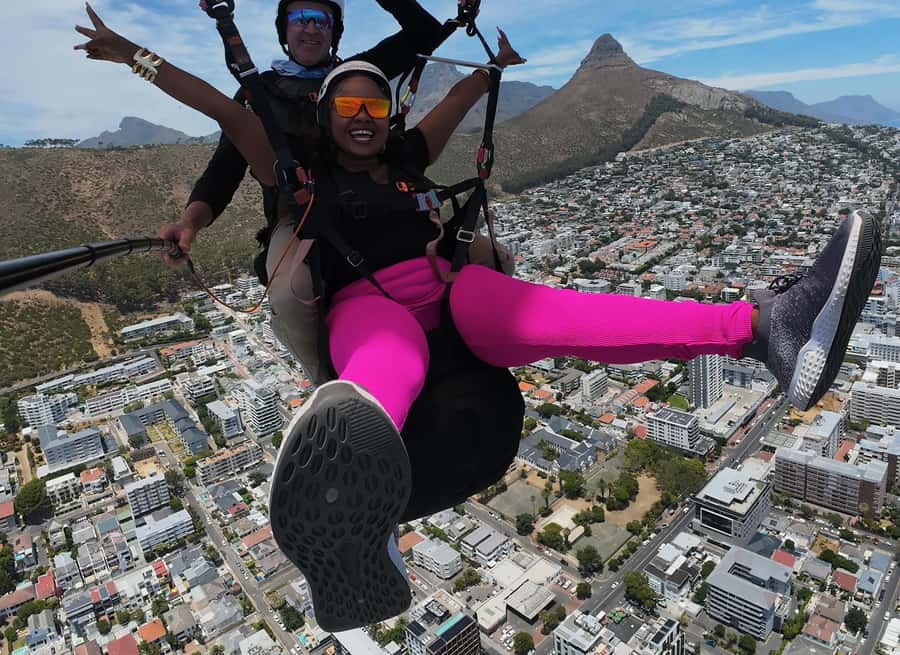 Cape Town: Tandem Paragliding with Instructor - Safety, age limits, and who should book
