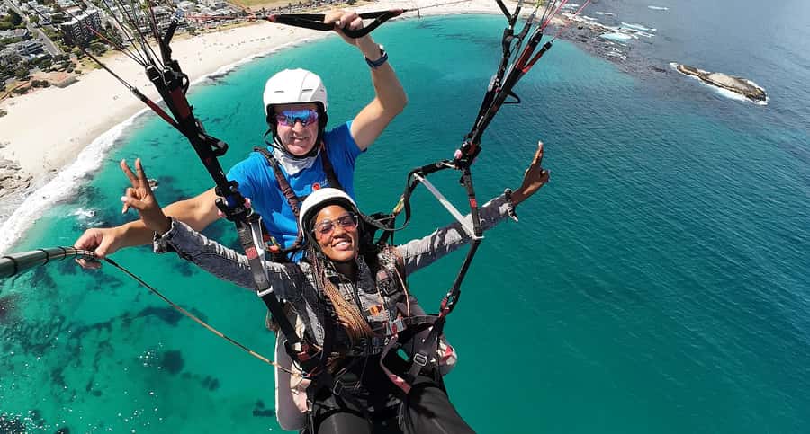 Cape Town: Tandem Paragliding with Instructor - Meeting at Signal Hill and getting ready