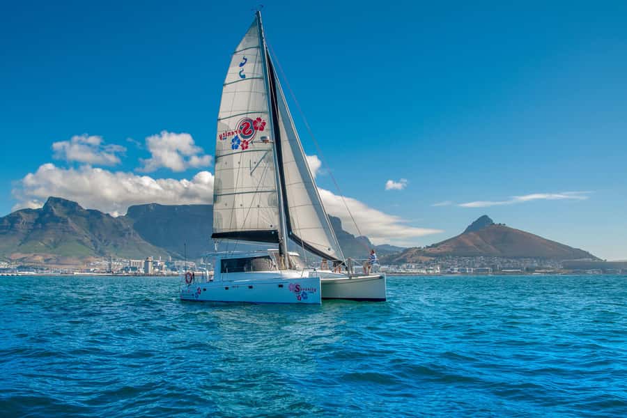 Cape Town Waterfront and Bay: Sailing Trip - Finding the departure point at the V&A Waterfront