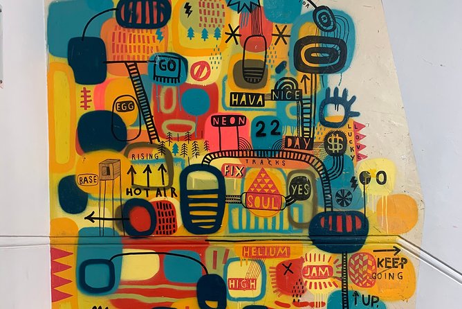 Cape Town Woodstock Street Art Walking Tour - Choosing the right guide experience