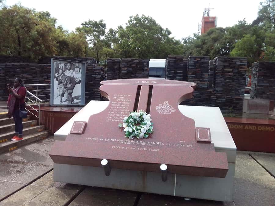Constitutional Hill and Soweto 5 hours tour. - Why this five-hour route works