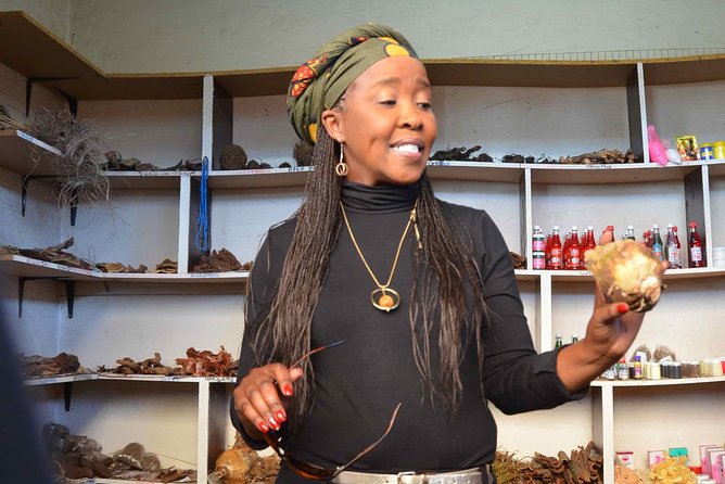 Contrast Tour Including Sandton, Alexandra, Johannesburg and Soweto - Why this six-hour route matters