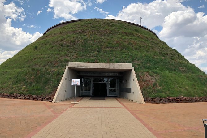 Cradle of Humankind Tour with Lion Safari from Johannesburg - Five Dome Shopping Center adds a short browsing stop