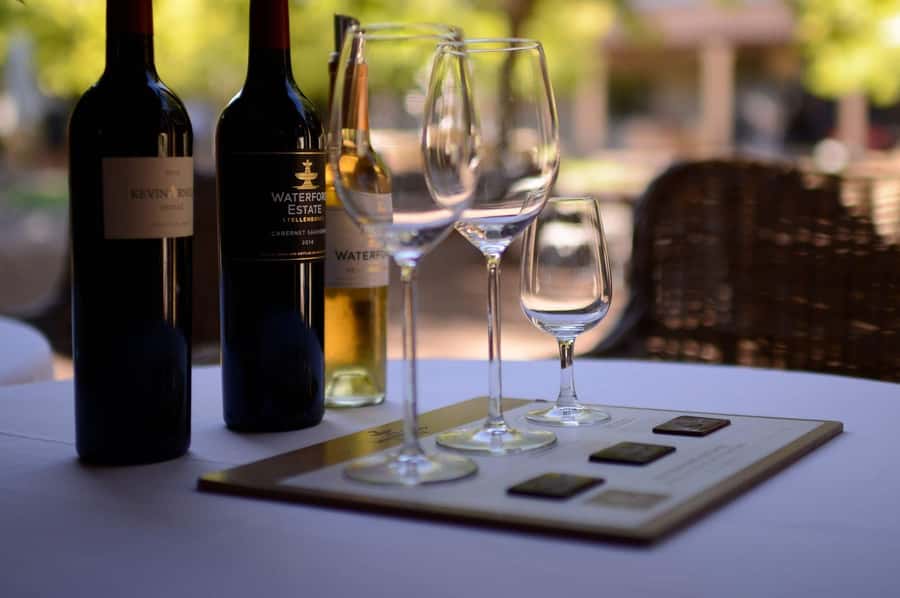 CUSTOMISED PRIVATE WINE TOUR WITH LUNCH - CAPE TOWN - What the $124 price really covers