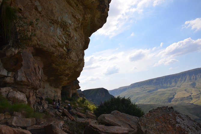 Drakensberg Kamberg Rock Art & Mandela Capture Site Day Tour from Durban - Is the $200.10 price fair?
