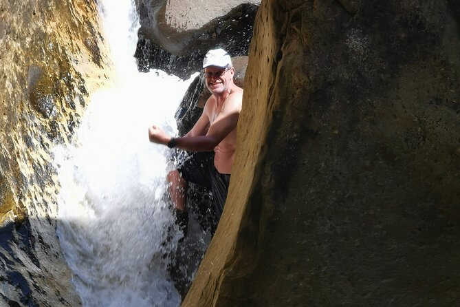 Drakensberg Mountains. Tugela Gorge and Amphitheater Hike - The return walk and the value of a private guide