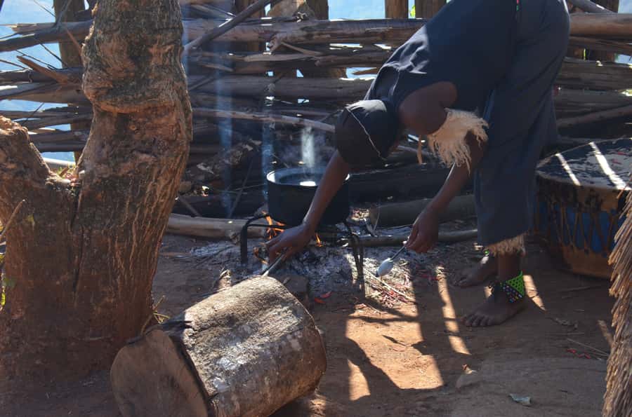 Durban: Phezulu Cultural Village & Reptile Park Tour - Crocodiles, snakes, and Cleo the Burmese python