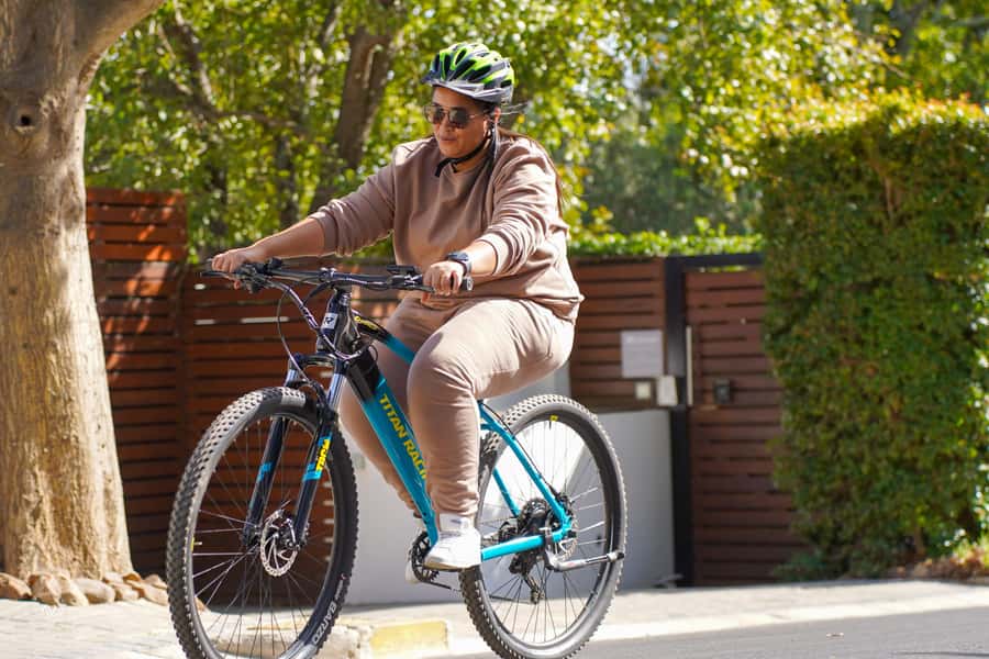 Franschhoek: Explore The Valley Of Dreams With E-Bikes - Riding through Franschhoek’s old streets