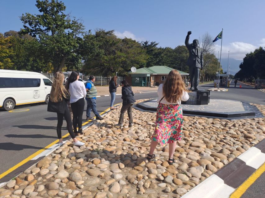 Franschhoek & Stellenbosch: Full-Day Wine Tour - Cheese, biltong, and chocolate: the food side of the tour